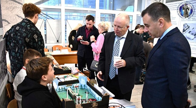 Изображение раздела "Новости" университета ФГБОУ ВО «ЛГУ им. В. Даля»