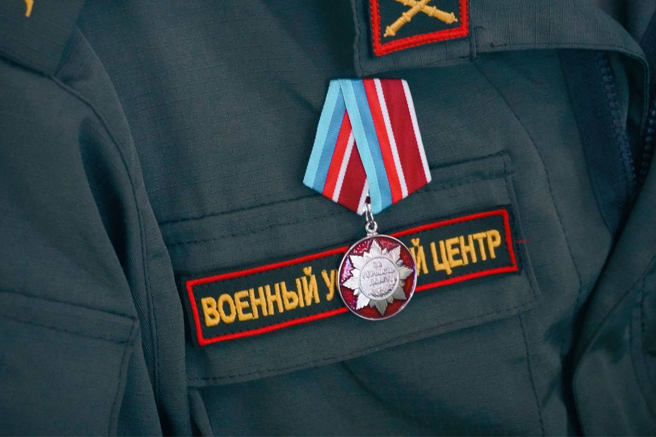 photo_5314582654101878491_y