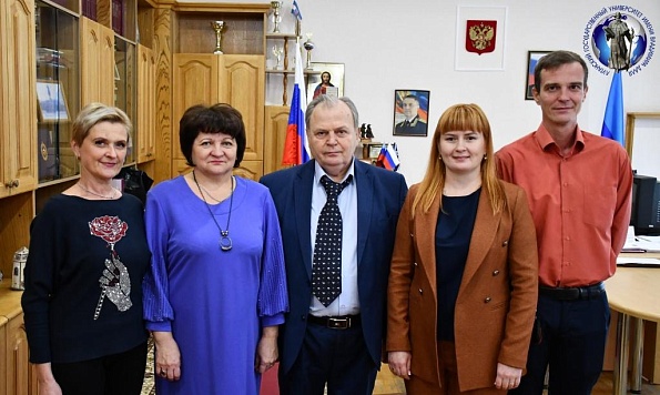 Изображение раздела "Новости" университета ФГБОУ ВО «ЛГУ им. В. Даля»