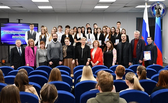 Изображение раздела "Новости" университета ФГБОУ ВО «ЛГУ им. В. Даля»